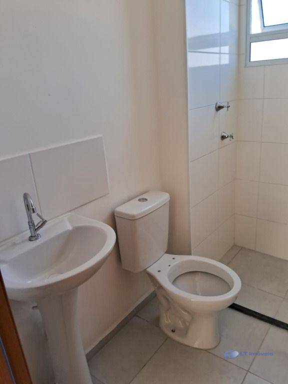 Apartamento para alugar com 2 quartos, 39m² - Foto 15