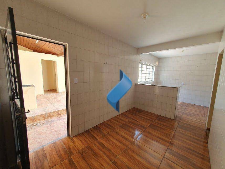 Casa à venda com 3 quartos, 139m² - Foto 13