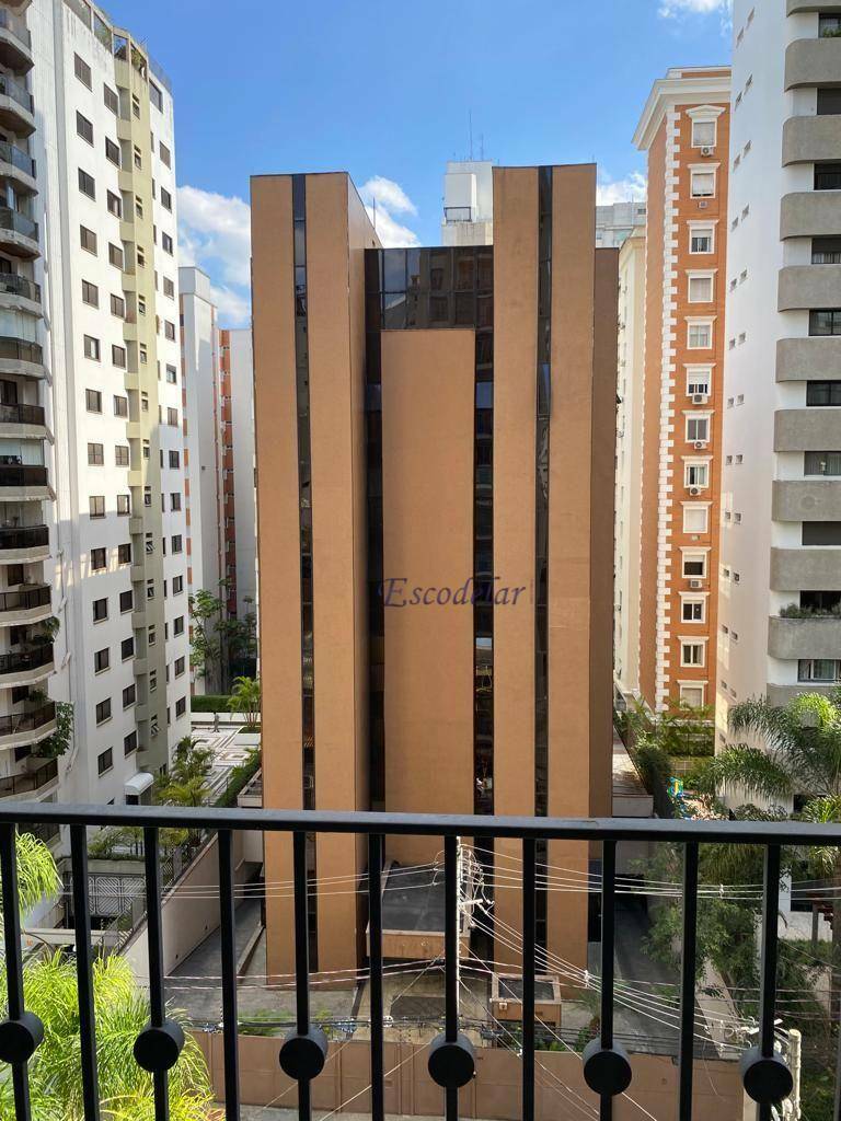 Apartamento à venda com 3 quartos, 198m² - Foto 16