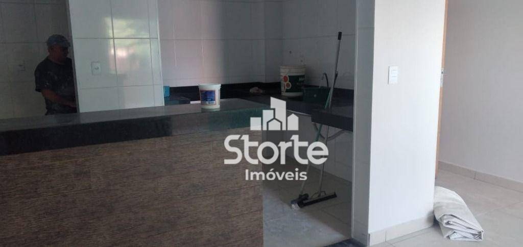 Apartamento à venda com 3 quartos, 96m² - Foto 1