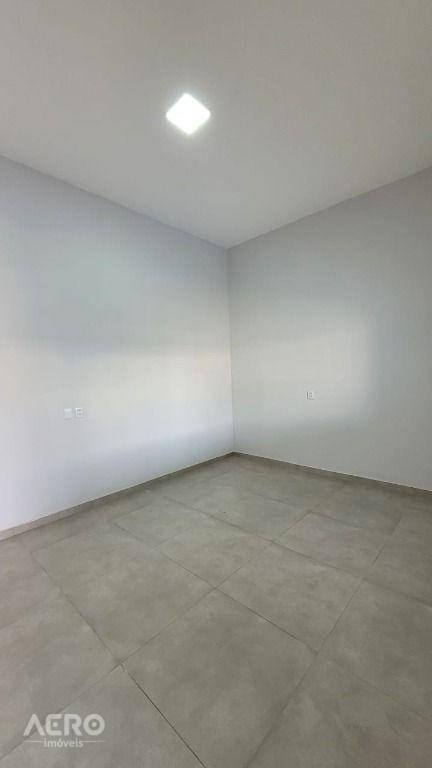 Casa à venda com 3 quartos, 135m² - Foto 12