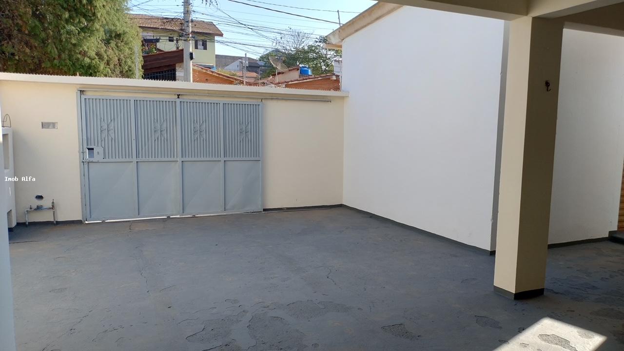 Casa à venda com 4 quartos, 250m² - Foto 21