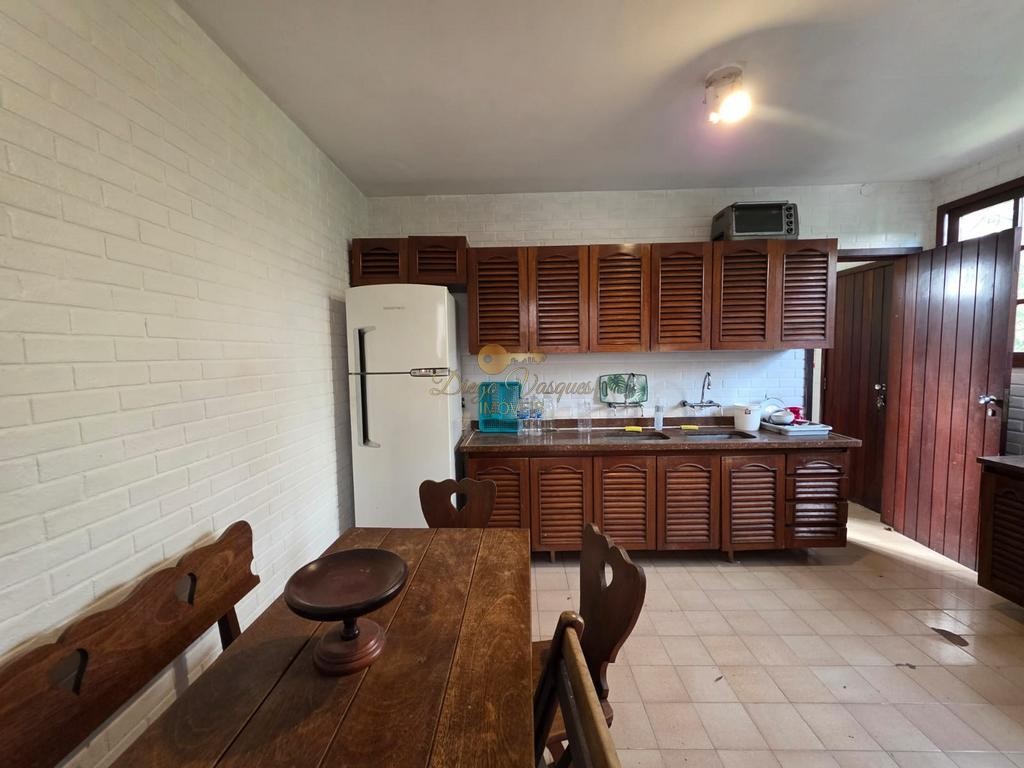 Casa de Condomínio para alugar com 4 quartos, 330m² - Foto 12