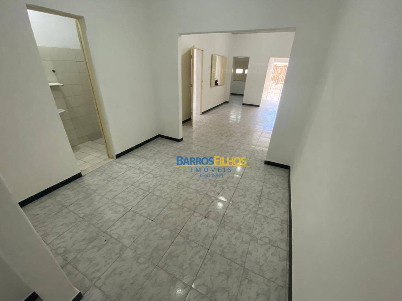 Casa à venda com 3 quartos, 150m² - Foto 3
