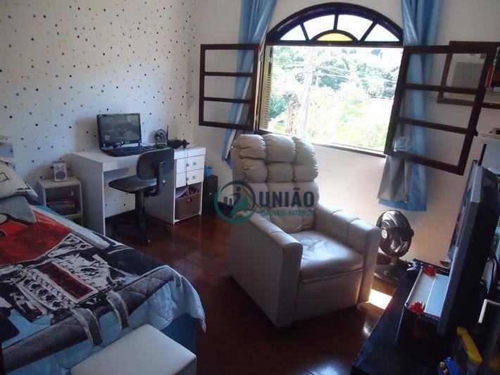 Casa de Condomínio à venda com 4 quartos, 181m² - Foto 20