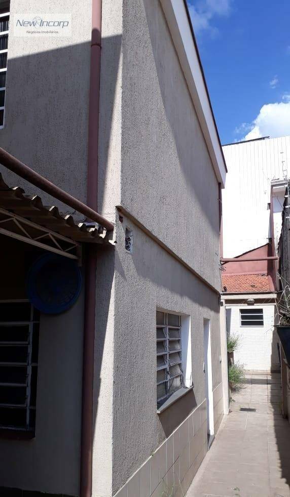 Sobrado à venda com 4 quartos, 200m² - Foto 1