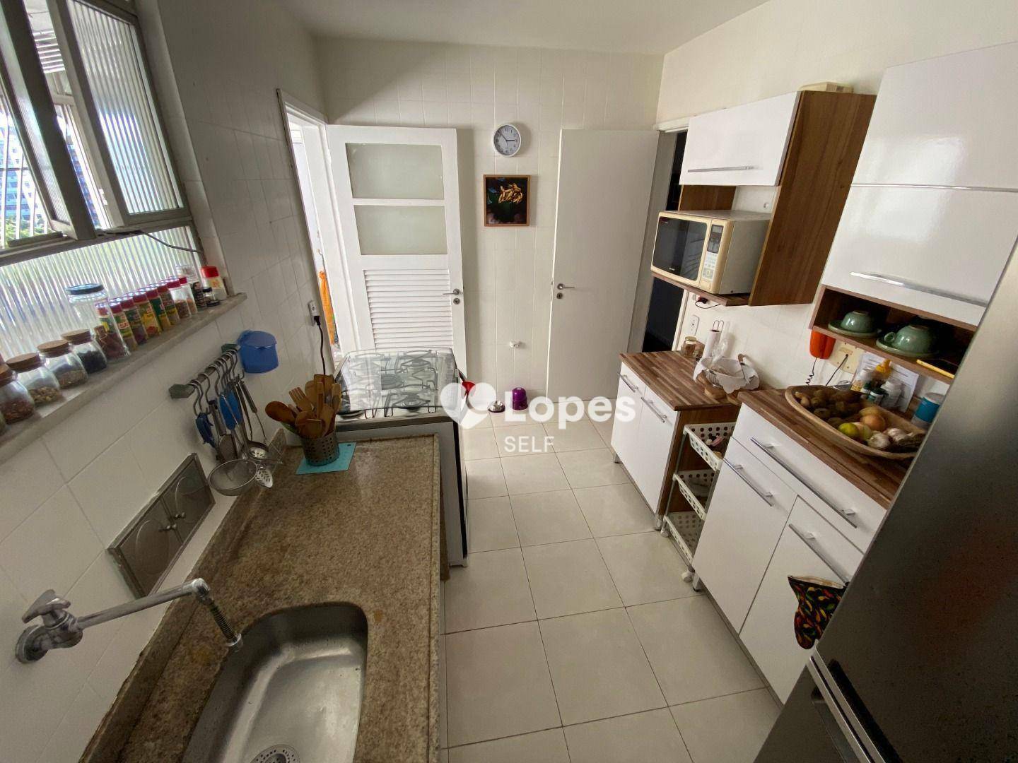 Apartamento à venda com 3 quartos, 110m² - Foto 11