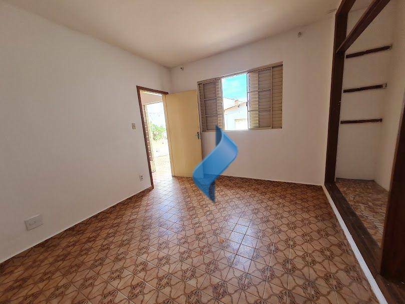 Casa à venda e aluguel com 3 quartos, 139m² - Foto 41