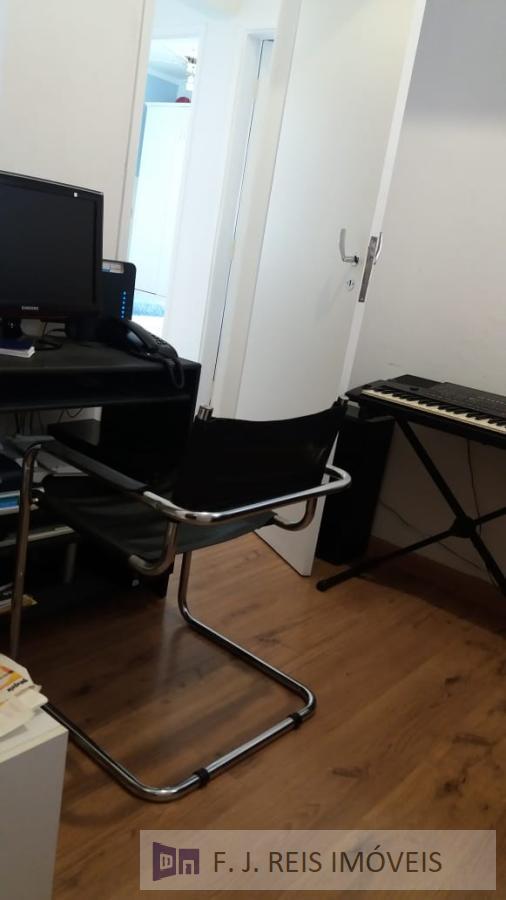 Apartamento à venda com 3 quartos, 80m² - Foto 15