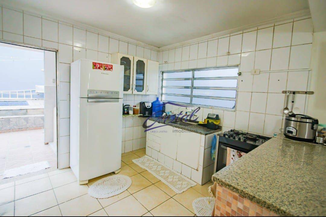 Casa à venda com 3 quartos, 210m² - Foto 12