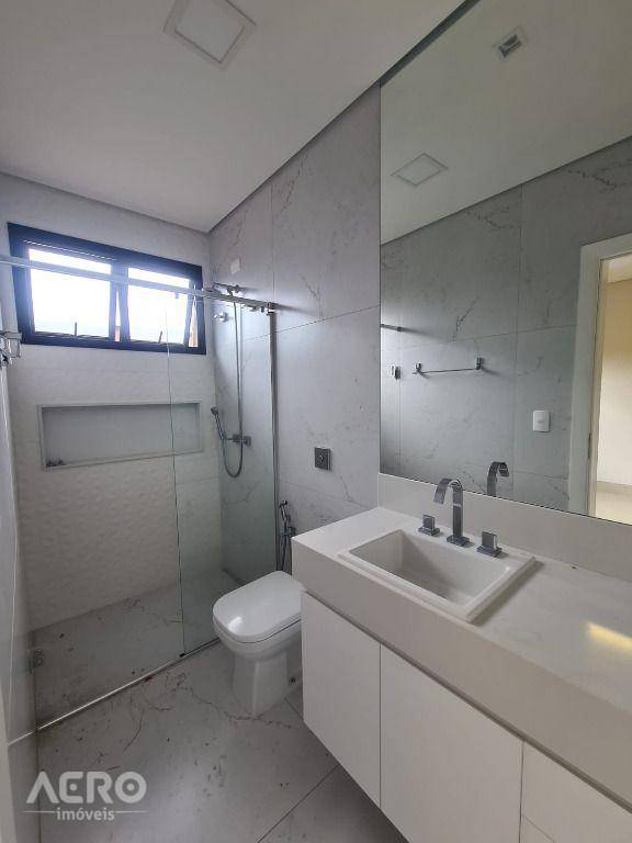 Casa de Condomínio à venda com 4 quartos, 265m² - Foto 3