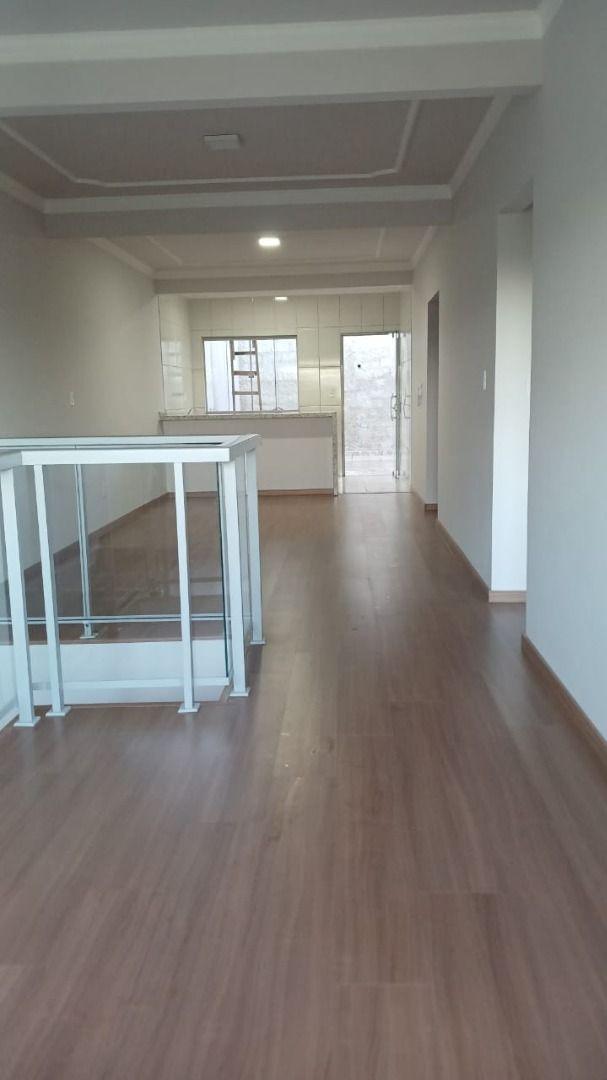 Casa à venda com 3 quartos, 116m² - Foto 4