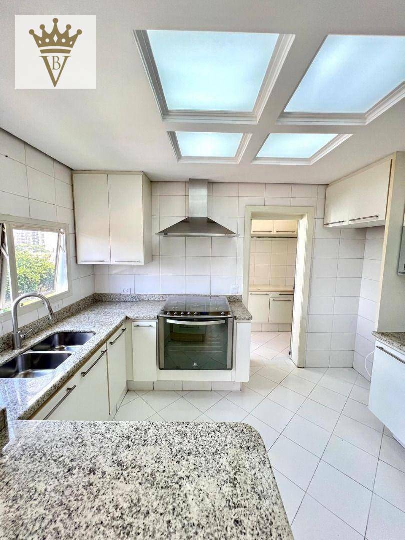 Apartamento para alugar com 3 quartos, 222m² - Foto 19