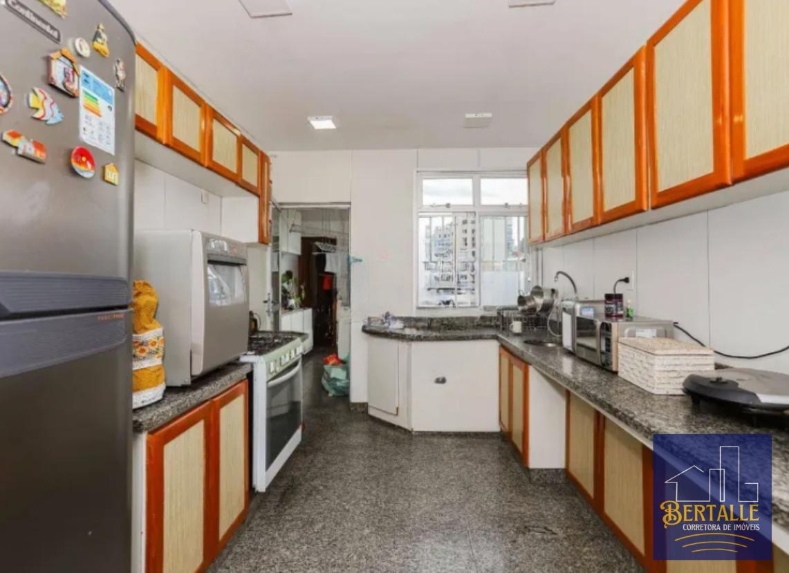 Apartamento à venda com 4 quartos, 180m² - Foto 3