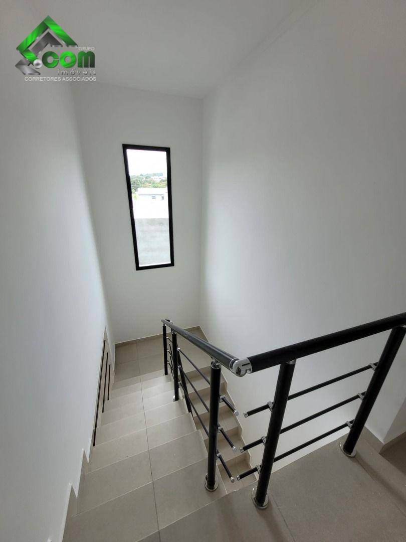 Casa à venda com 3 quartos, 110m² - Foto 2