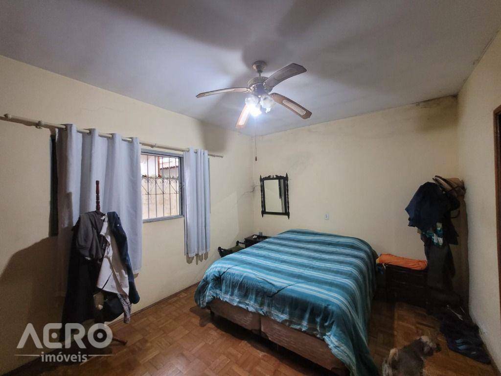 Casa à venda com 3 quartos, 287m² - Foto 10