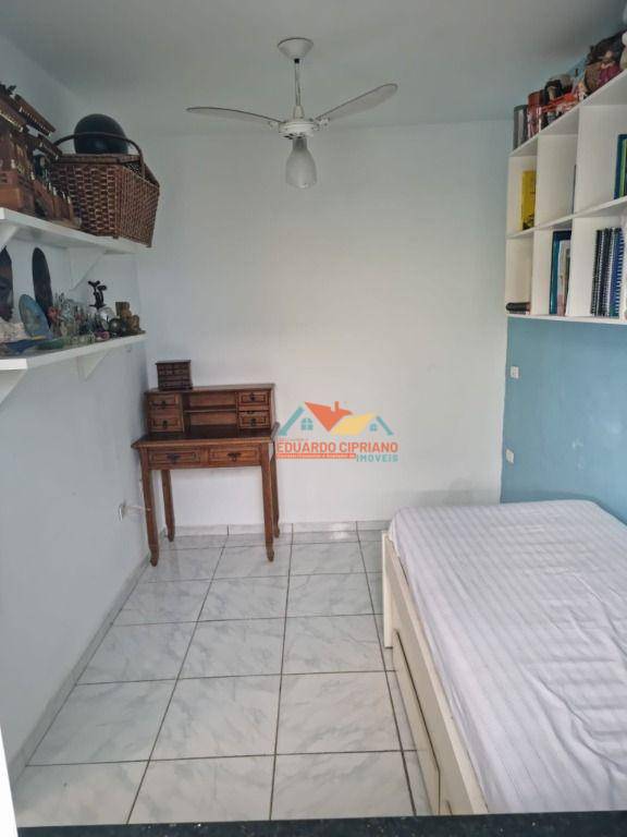 Casa à venda com 4 quartos, 200m² - Foto 15