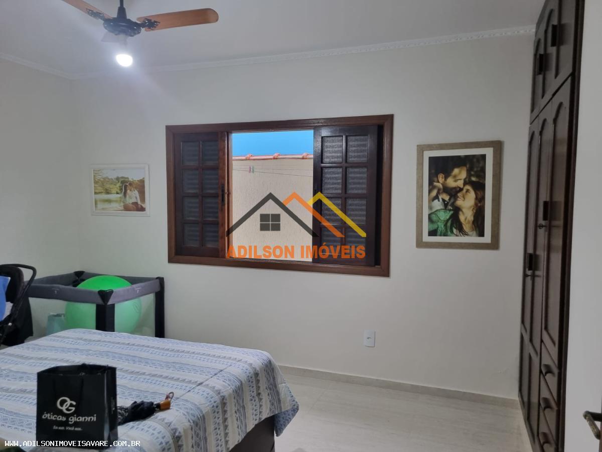 Casa à venda com 3 quartos, 300m² - Foto 8