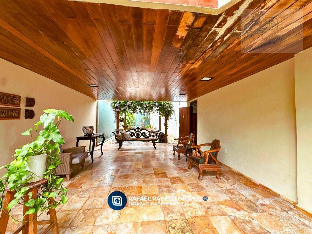 Casa à venda com 4 quartos, 230m² - Foto 40