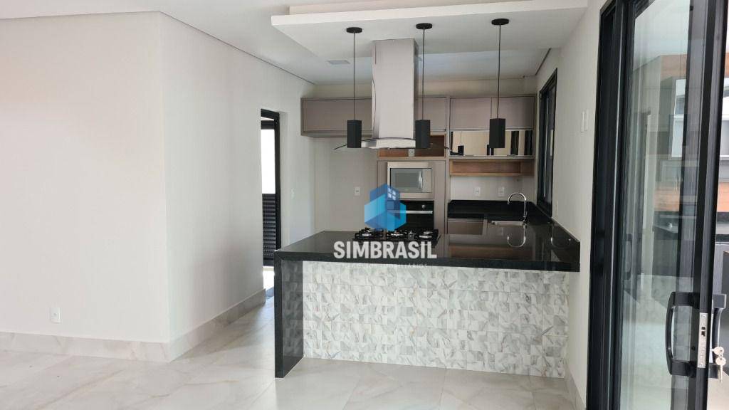 Casa à venda com 3 quartos, 246m² - Foto 8