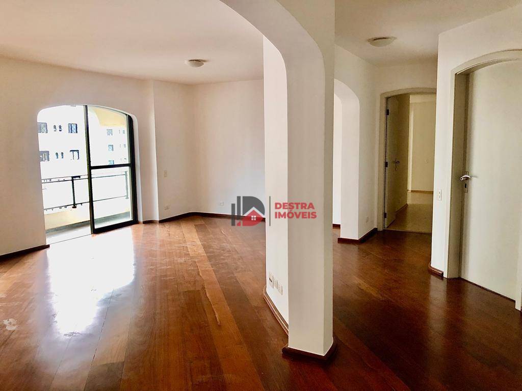 Apartamento à venda com 3 quartos, 141m² - Foto 7