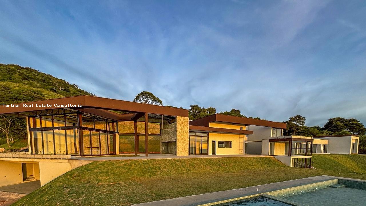 Casa à venda com 8 quartos, 132614m² - Foto 41