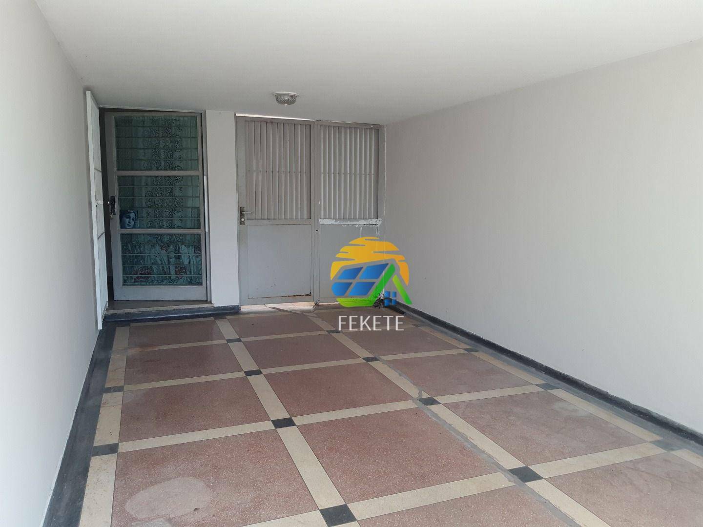 Casa à venda com 4 quartos, 376m² - Foto 4