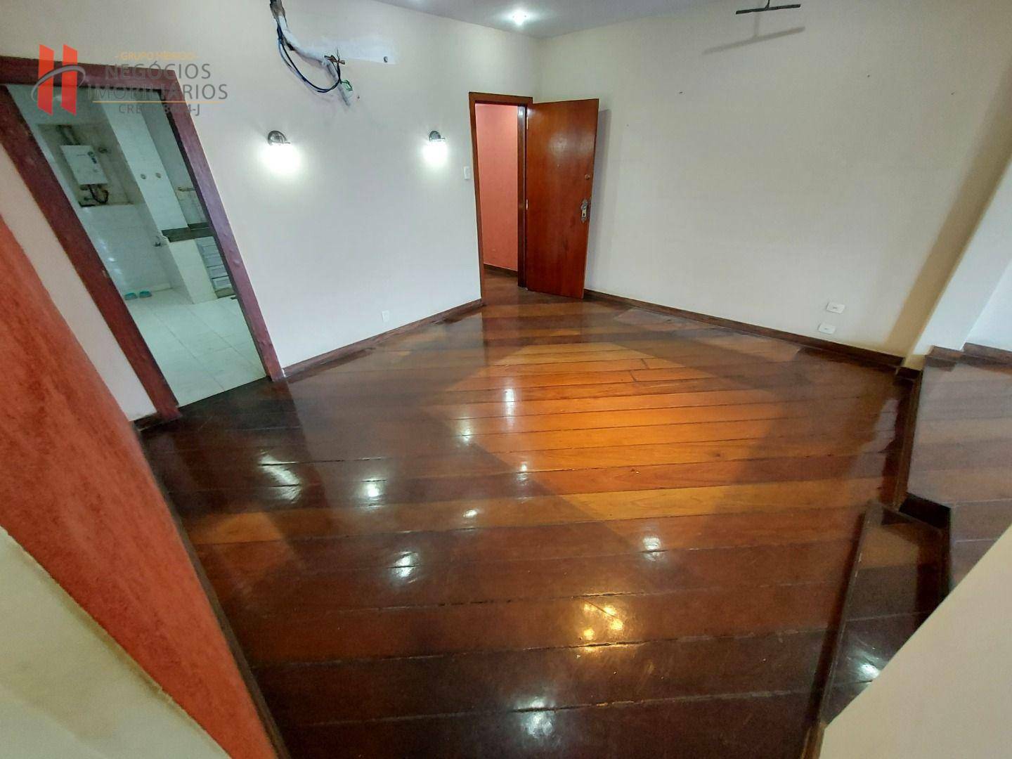 Apartamento à venda com 3 quartos, 210m² - Foto 7