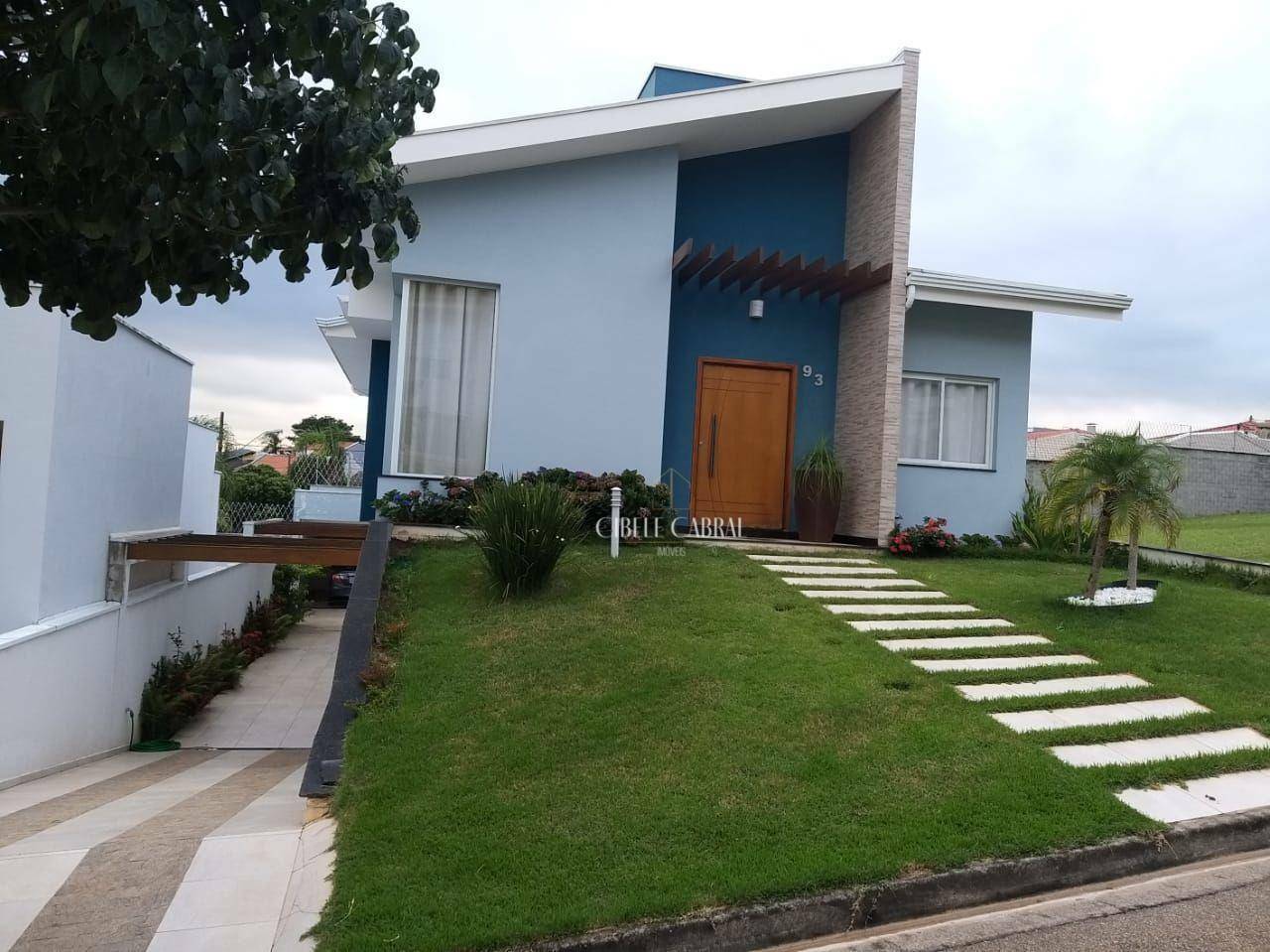 Casa de Condomínio à venda com 4 quartos, 270m² - Foto 1