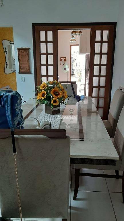 Sobrado à venda com 3 quartos, 180m² - Foto 3