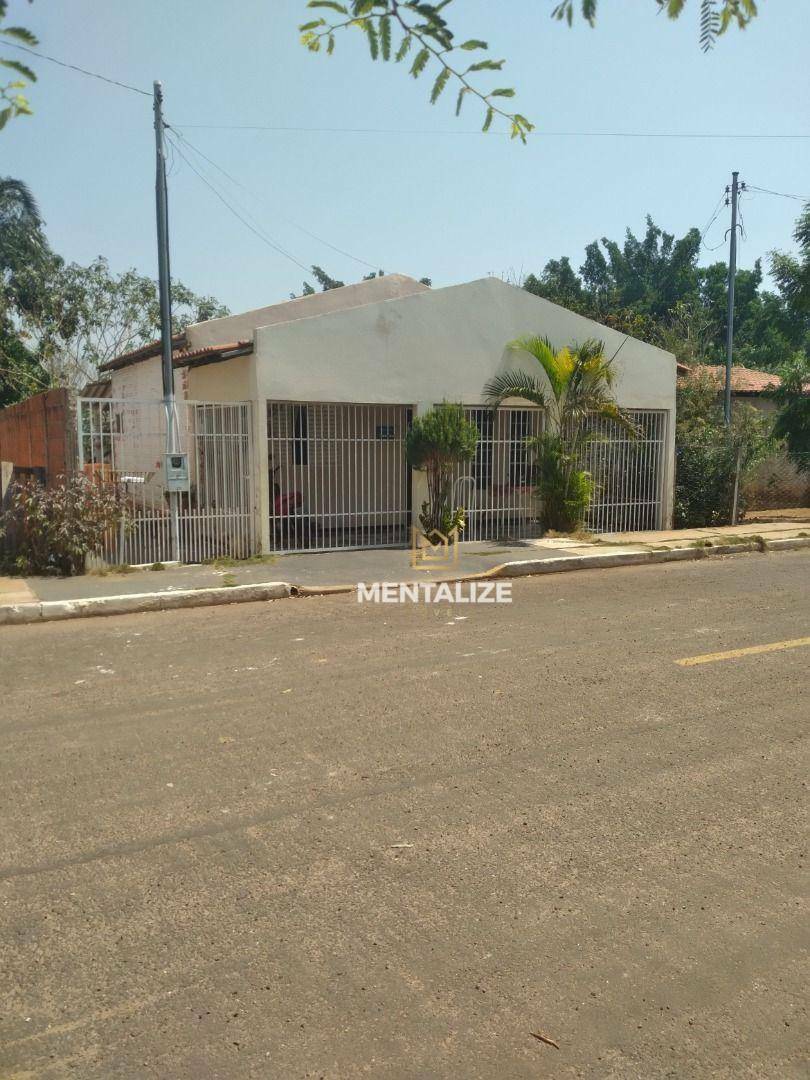 Casa à venda com 2 quartos, 42m² - Foto 1
