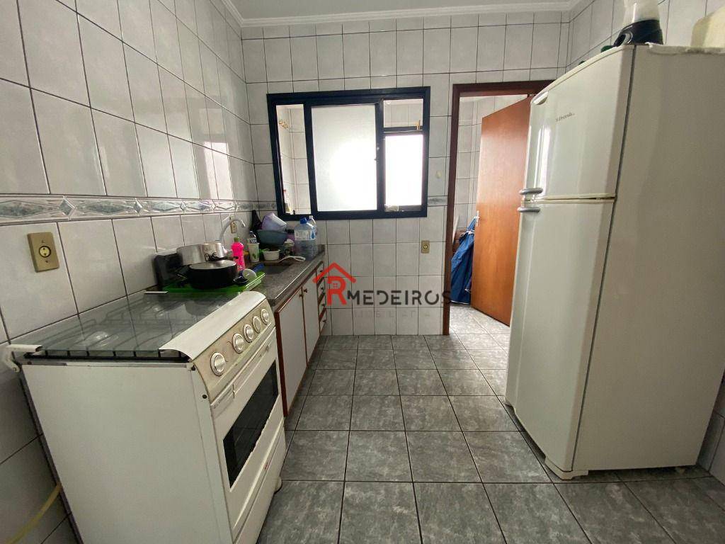 Apartamento à venda com 1 quarto, 60m² - Foto 11