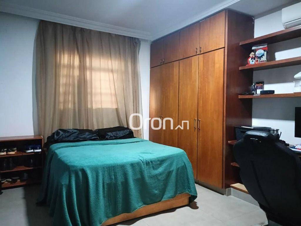 Casa à venda com 3 quartos, 300m² - Foto 6