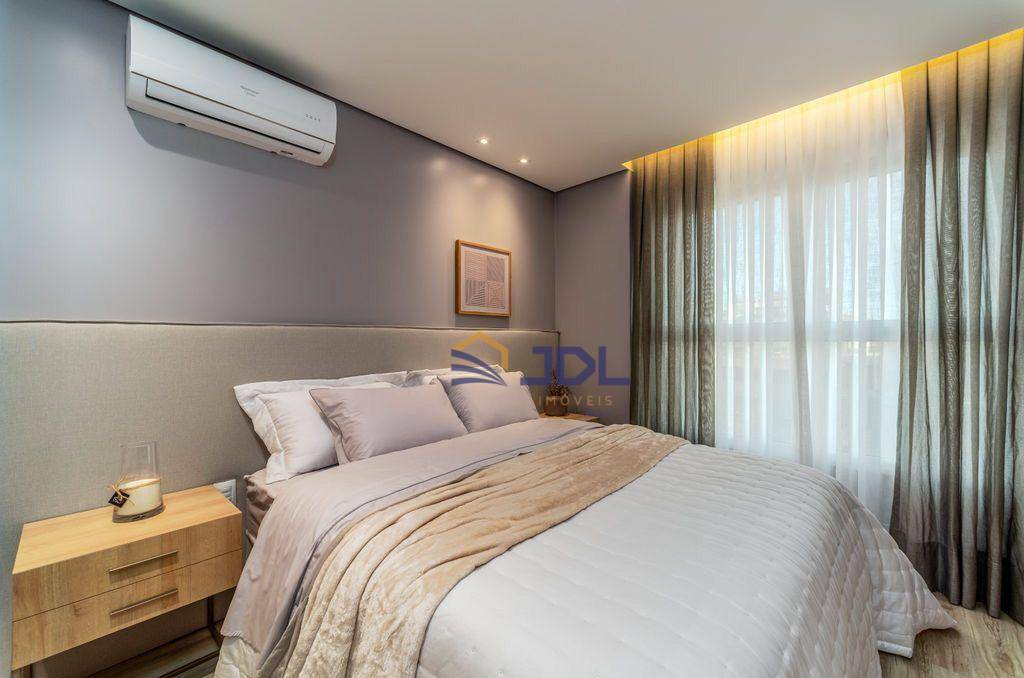 Apartamento à venda com 4 quartos, 203m² - Foto 17