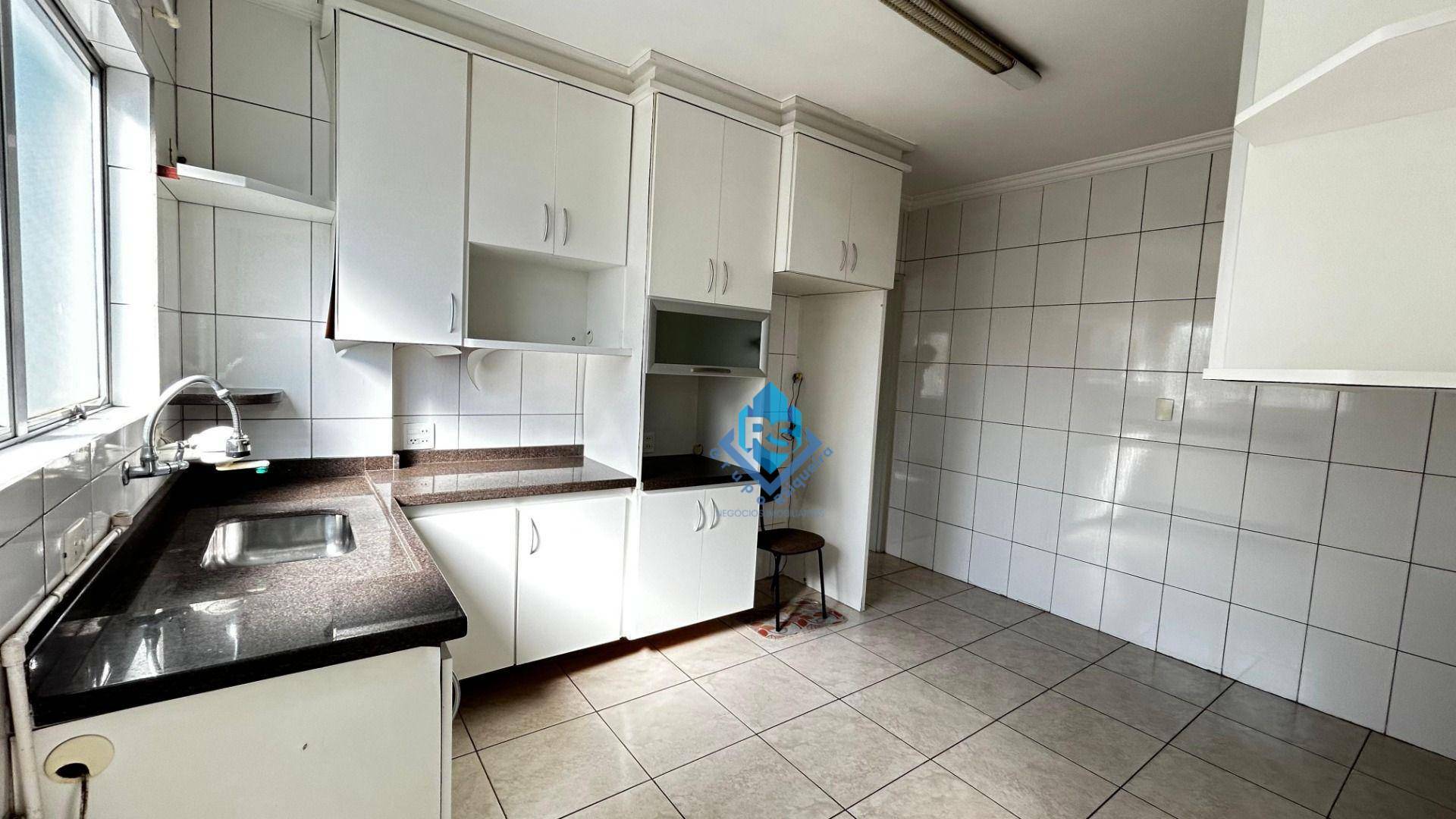 Apartamento à venda com 2 quartos, 69m² - Foto 5