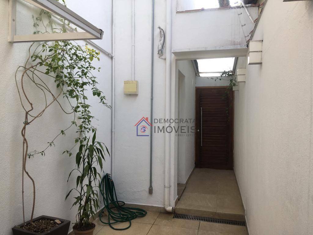 Sobrado à venda e aluguel com 3 quartos, 121m² - Foto 18