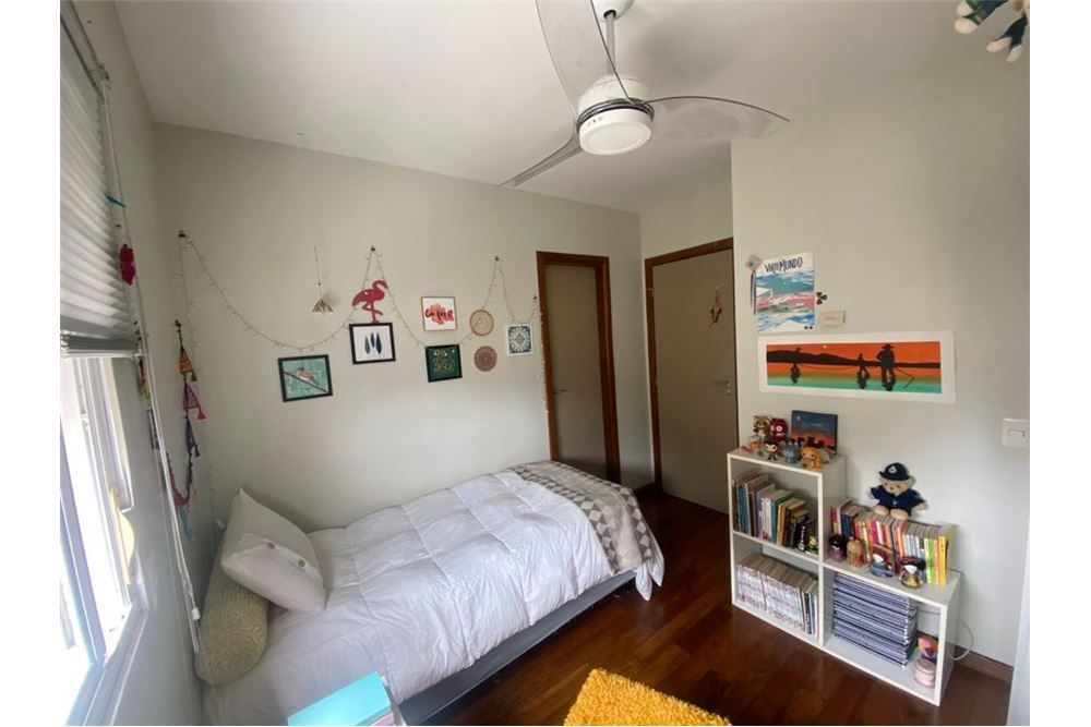 Apartamento à venda com 3 quartos, 200m² - Foto 9