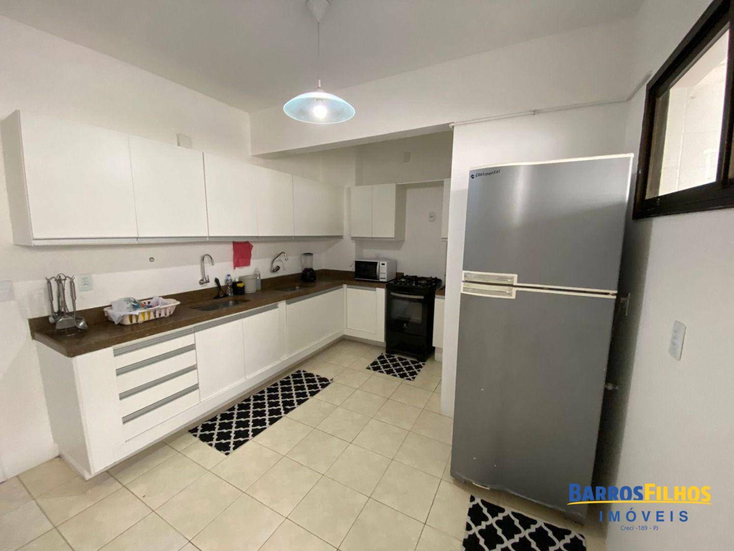 Apartamento para alugar com 3 quartos, 212m² - Foto 12