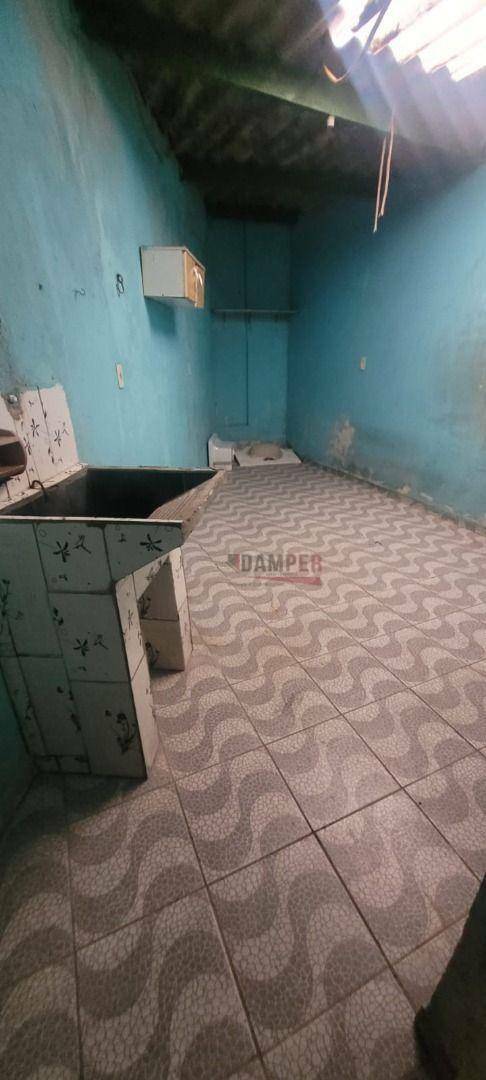 Casa à venda com 2 quartos, 69m² - Foto 4
