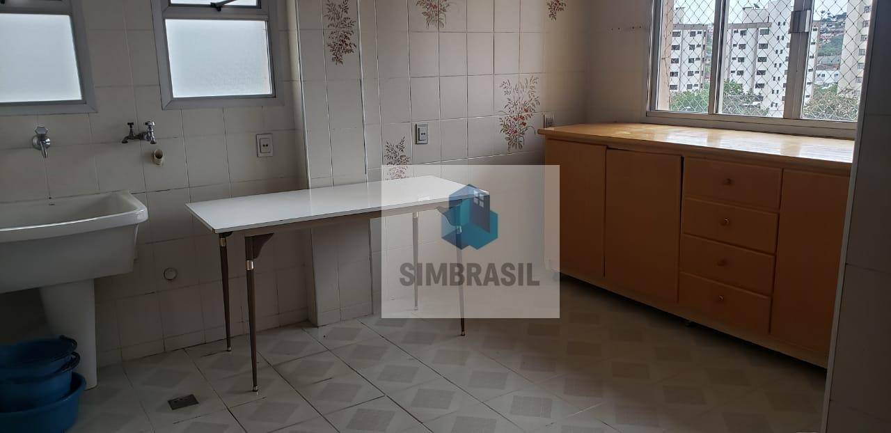 Apartamento à venda com 3 quartos, 210m² - Foto 4