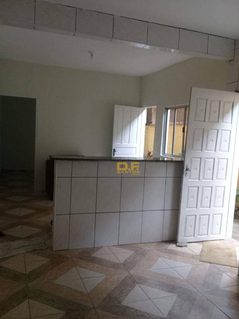 Casa à venda com 3 quartos, 1m² - Foto 4