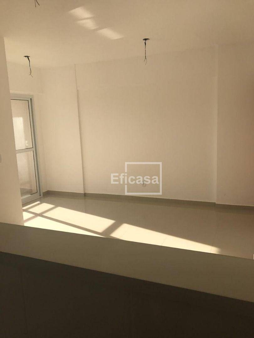 Apartamento à venda com 2 quartos, 65m² - Foto 2