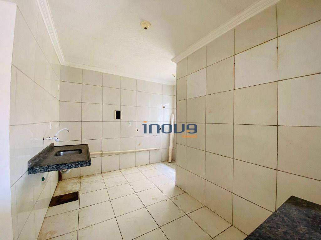 Casa para alugar com 2 quartos, 100m² - Foto 3