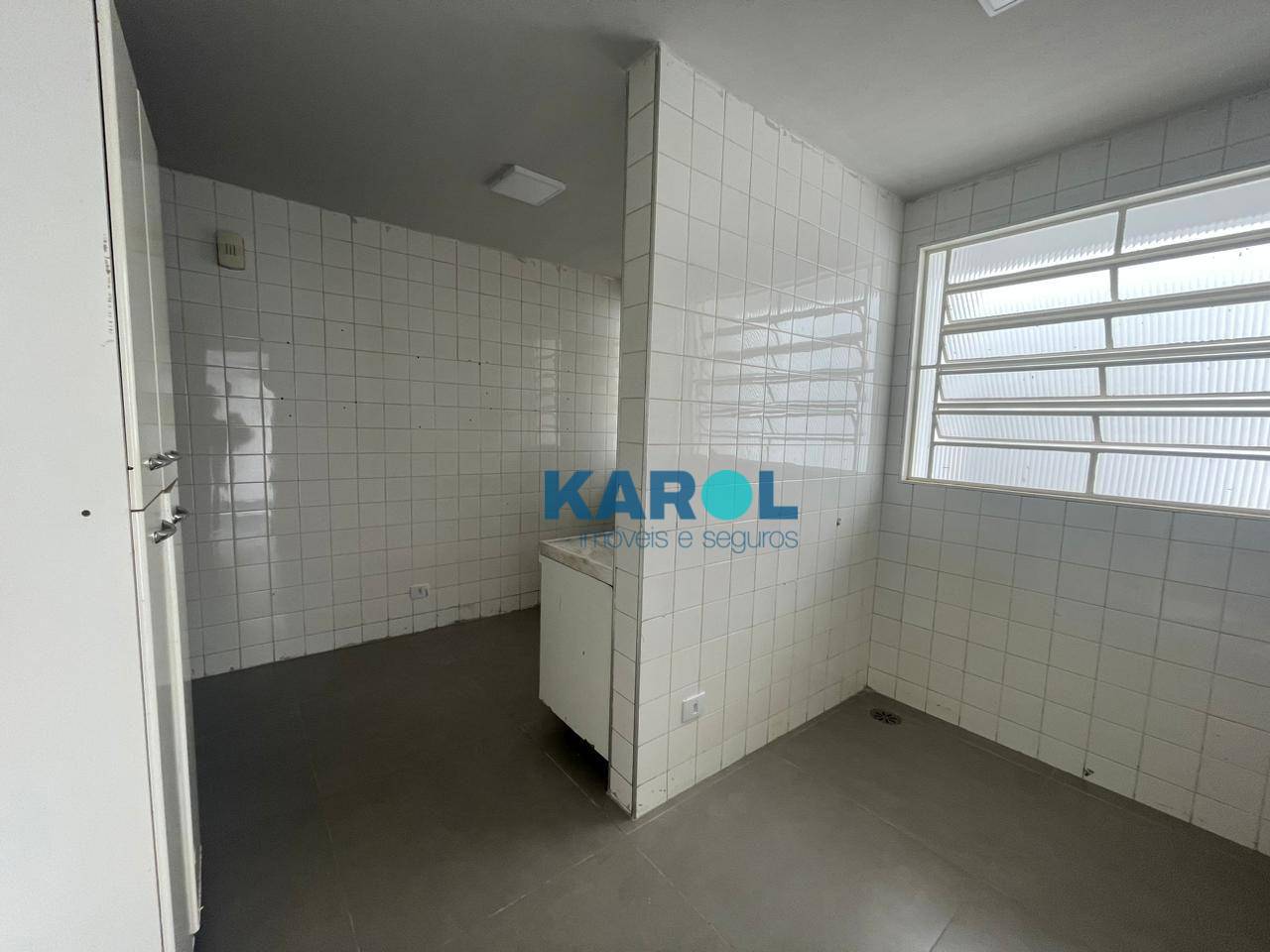 Casa à venda com 3 quartos, 300M2 - Foto 12