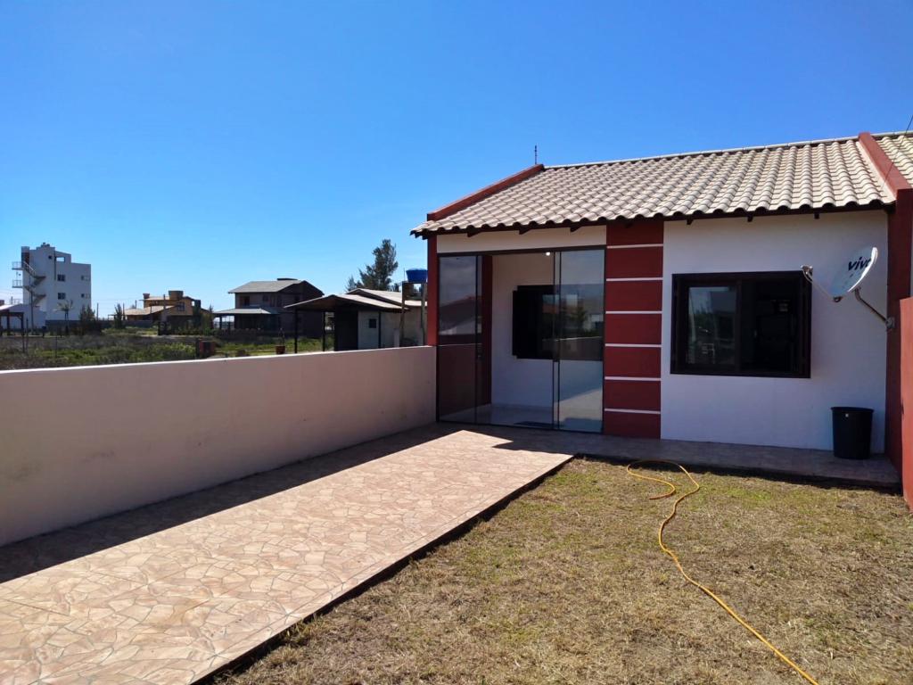 Casa à venda com 2 quartos, 78m² - Foto 2