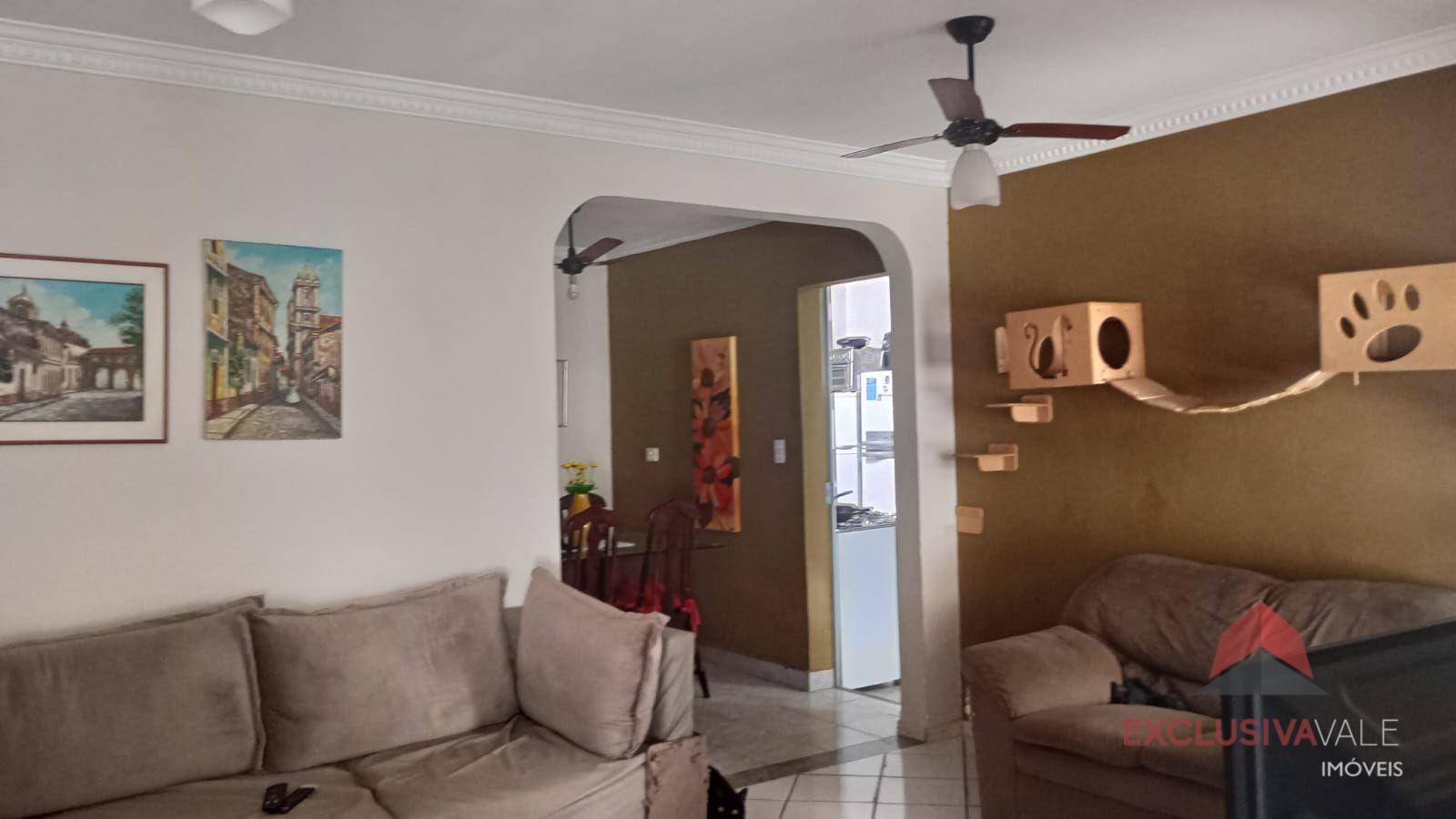 Casa à venda com 3 quartos, 150m² - Foto 1