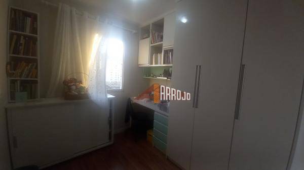 Apartamento à venda com 3 quartos, 70m² - Foto 11