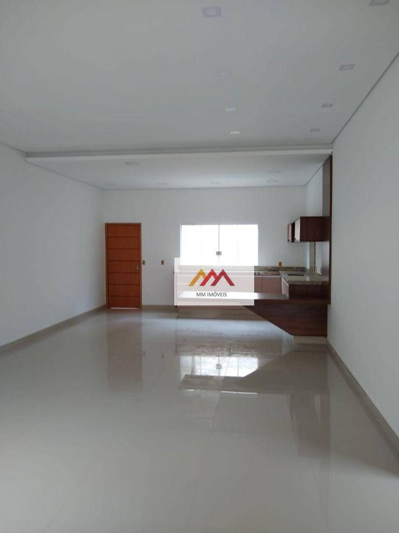 Casa à venda com 3 quartos, 250m² - Foto 5