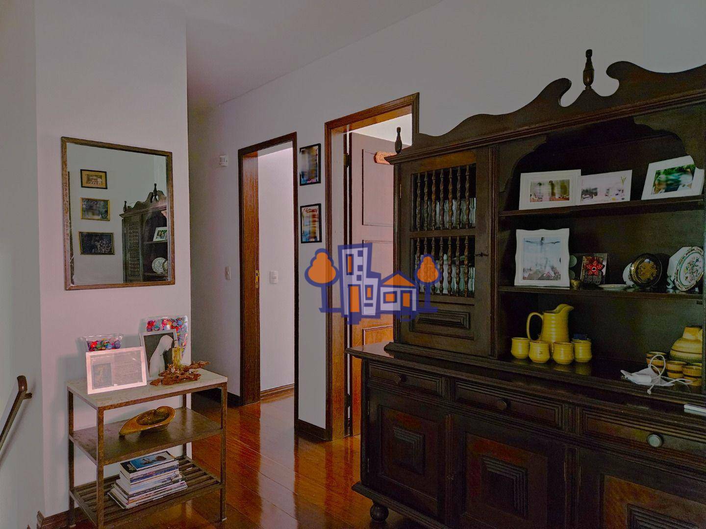 Casa à venda com 4 quartos, 300m² - Foto 12