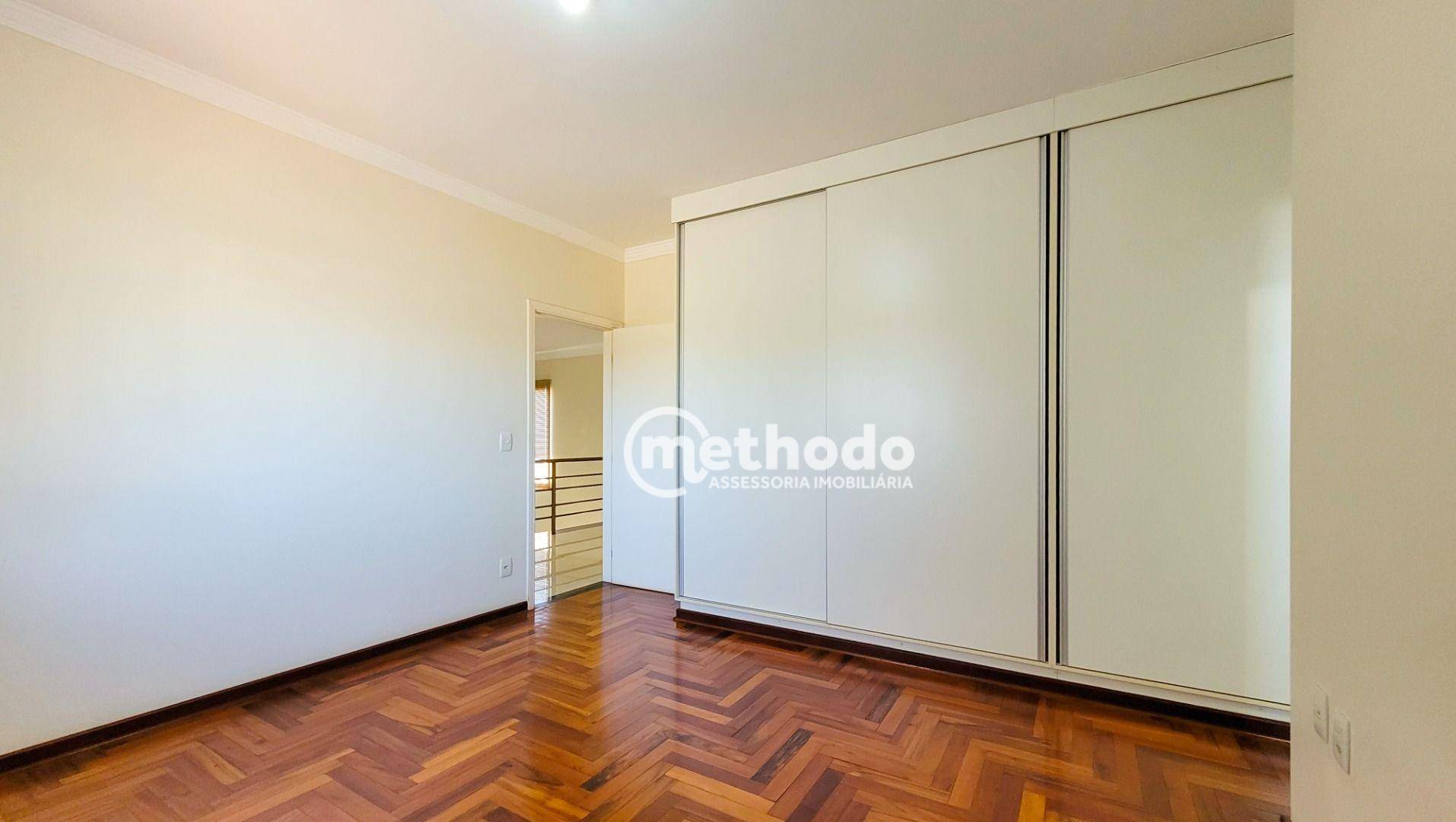 Casa de Condomínio à venda com 4 quartos, 250m² - Foto 31